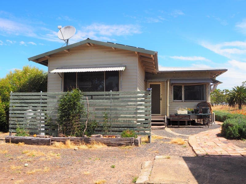 11 Clarence Street, Miram