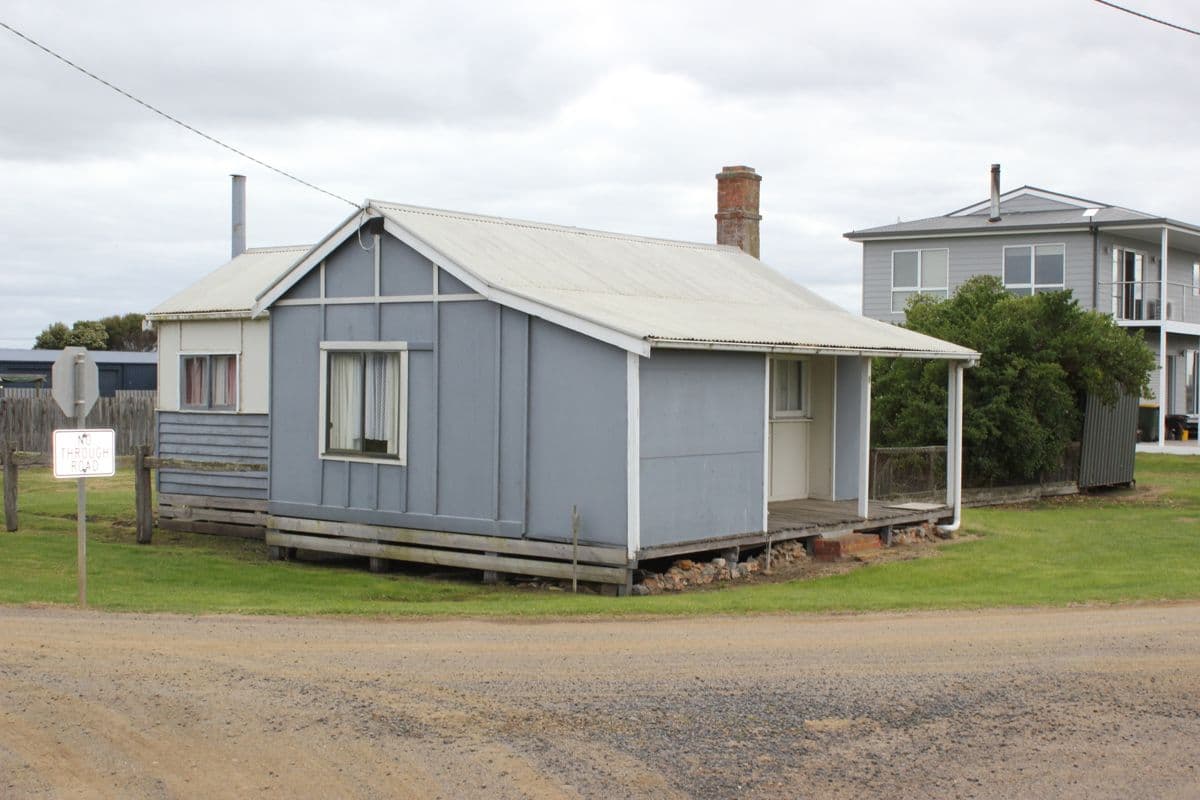 9 Wight Street