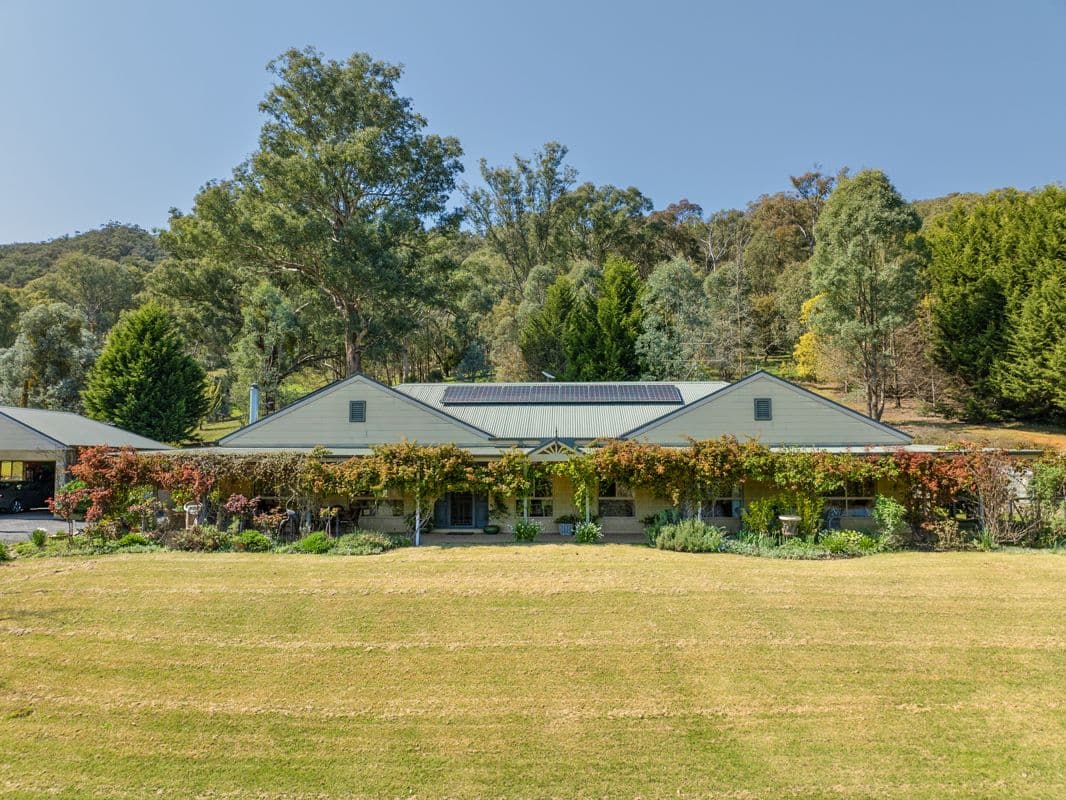 15 Eumerella Drive, Buffalo River Via