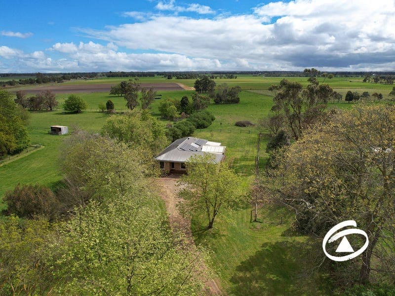 700 Nine Mile Road, Cora Lynn