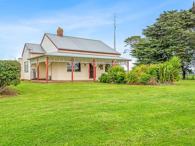 762 Cobden-Warrnambool Road, Elingamite