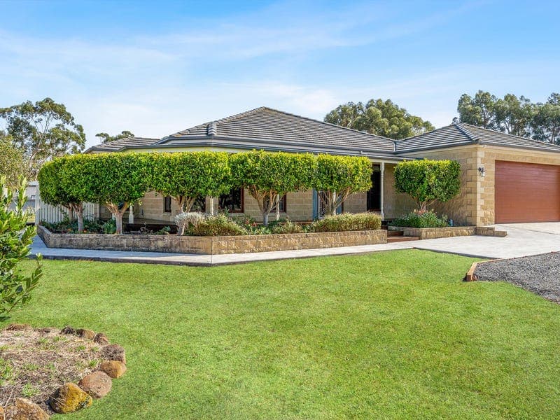 146 Russells Road, Mailors Flat