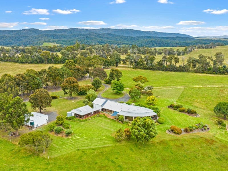 332 Seaton-Glenmaggie Road