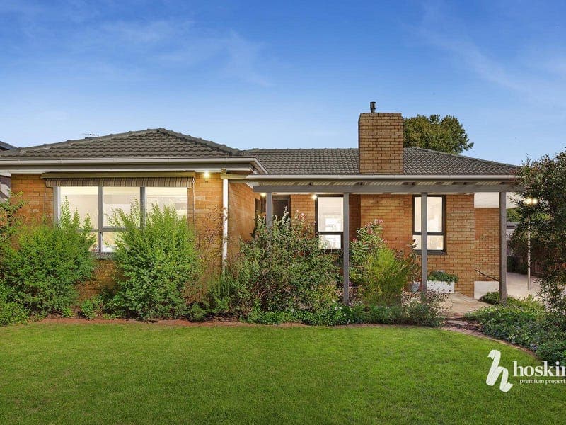 9 Dennis Court, Mooroolbark