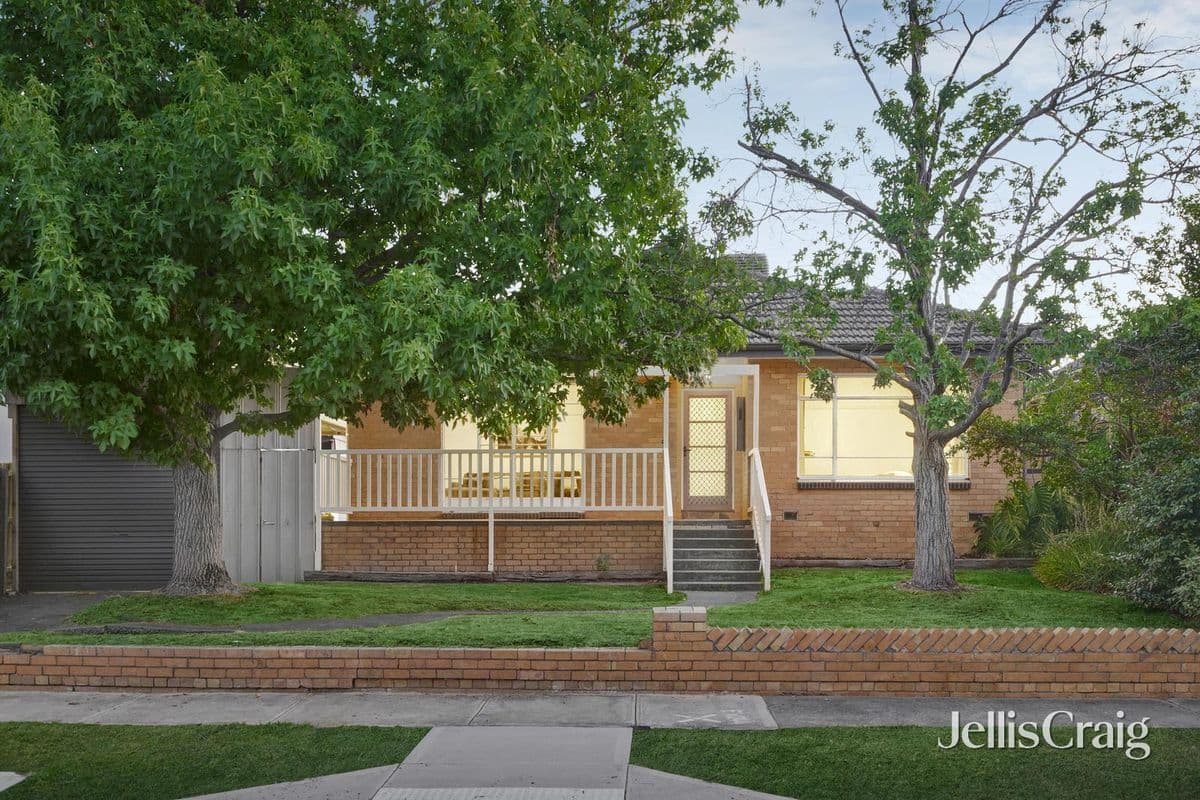 231 NELL STREET WEST