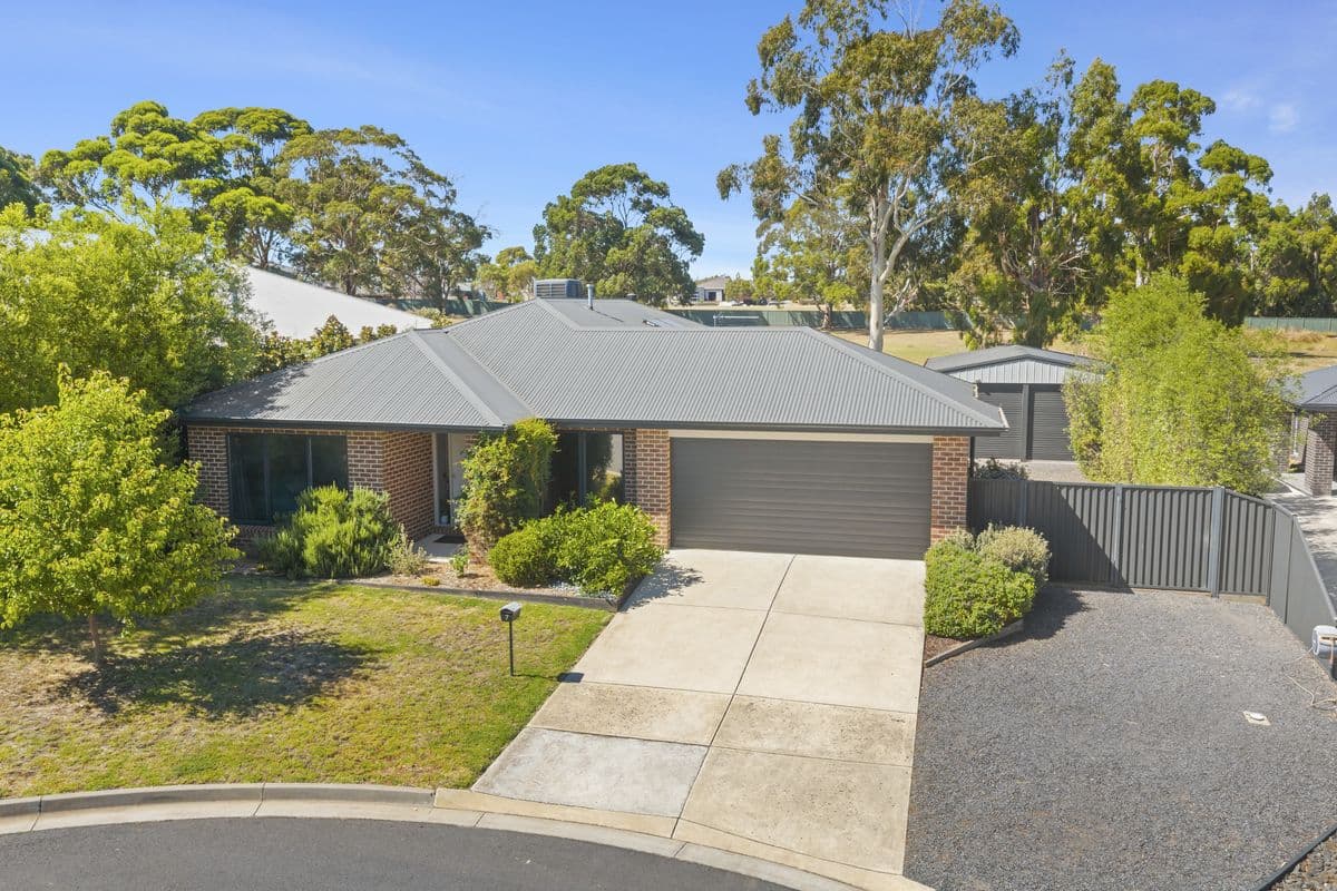 7 Tanderra Court