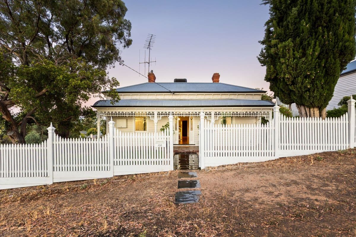 44 Old Violet Street