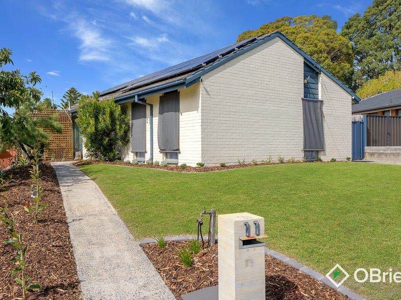 11 Caley Street, Frankston North