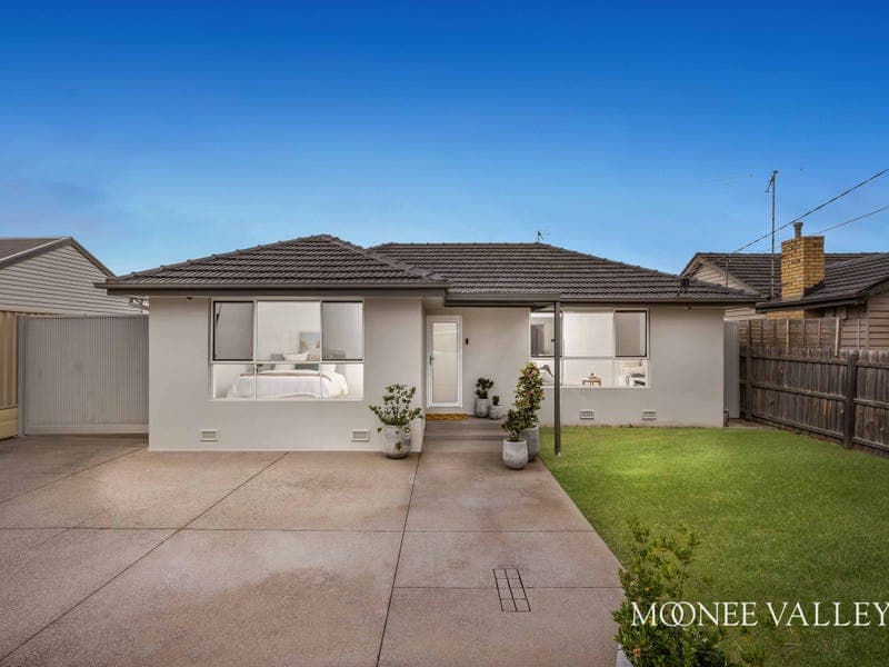 74 Thompson Street, Avondale Heights