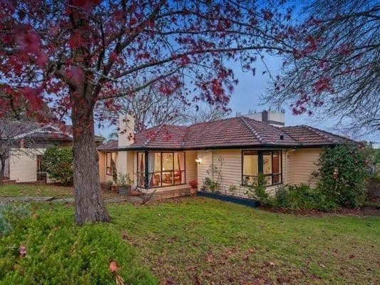 1/4 Ware Crescent, Ringwood East