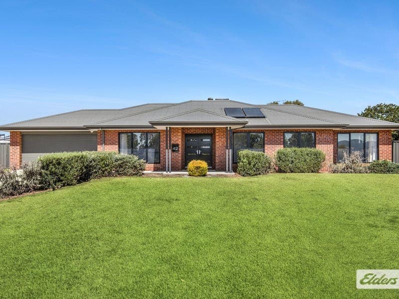 42 Huon Kiewa Road, Tangambalanga