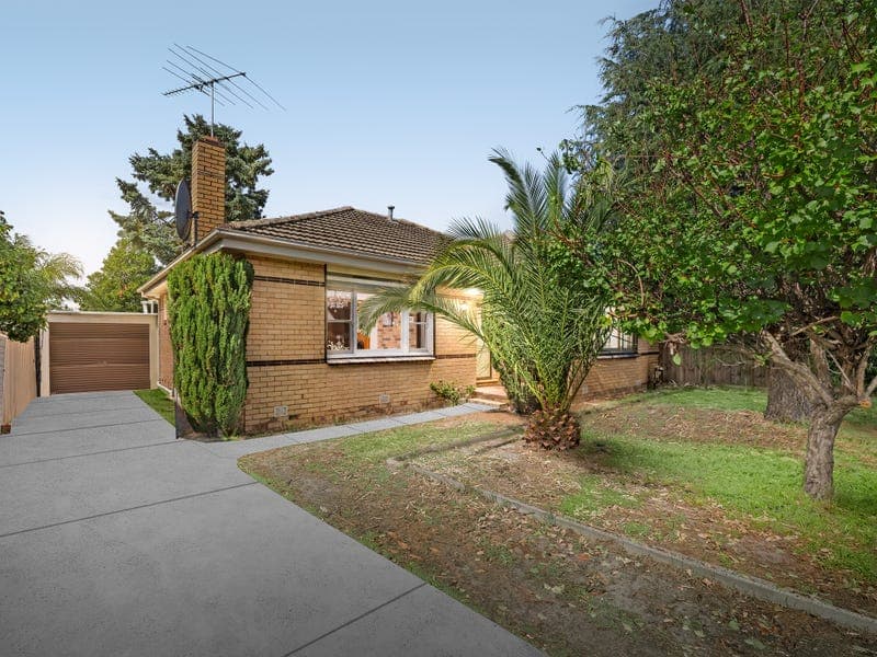 30 Scotsburn Avenue, Clayton