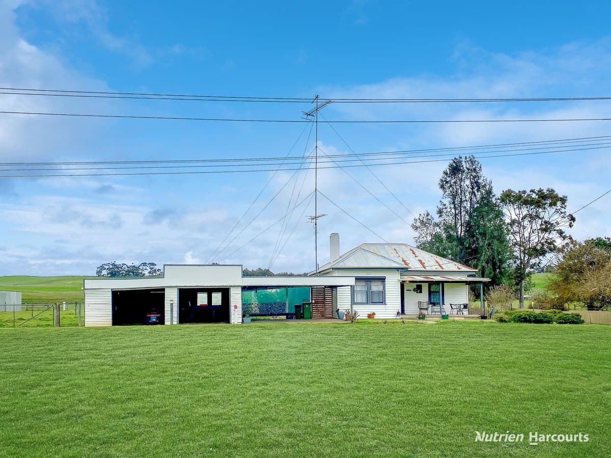 5911 Portland-Casterton Road
