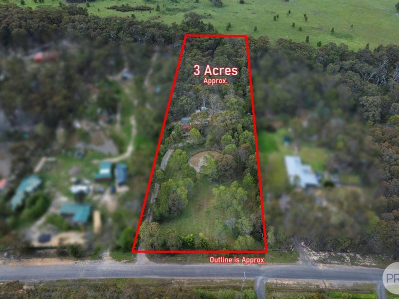 100 Grevillea Drive, Enfield