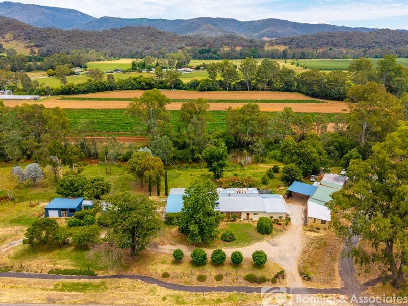 5042 Great Alpine Road, Ovens
