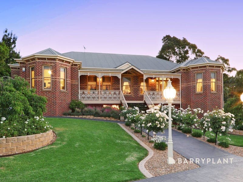 4 Grand Valley Court, Lysterfield South