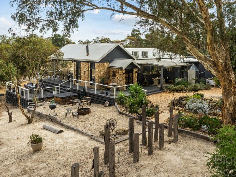 36 McGilvray Road, Wareek