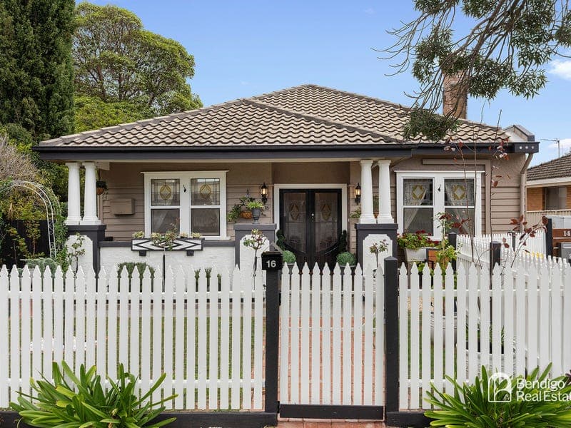 16 Somerville Street, Flora Hill