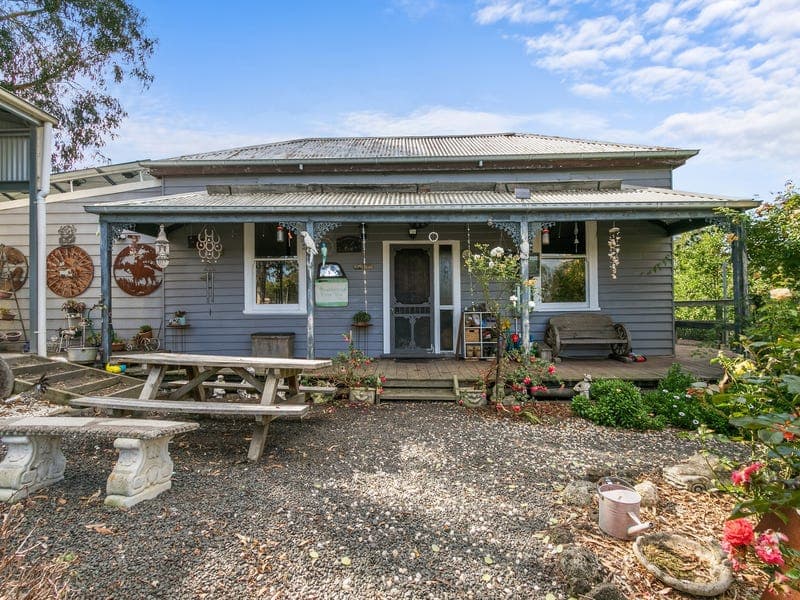 1907 Hyland Highway, Gormandale