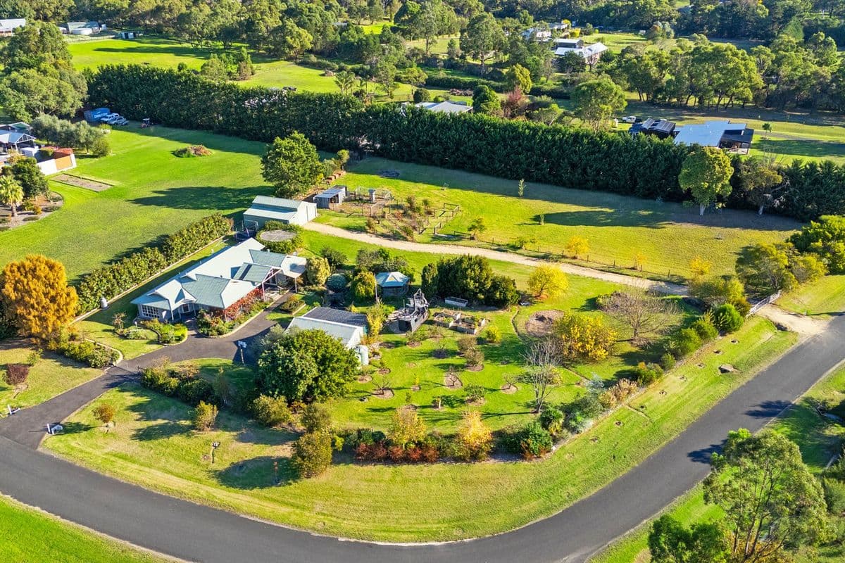 15 IBIS WAY