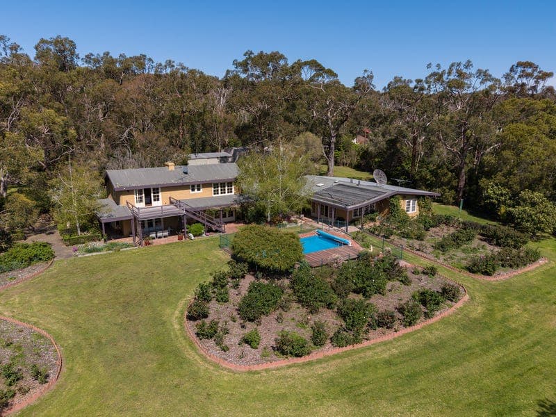 1222 Bass Highway, Grantville