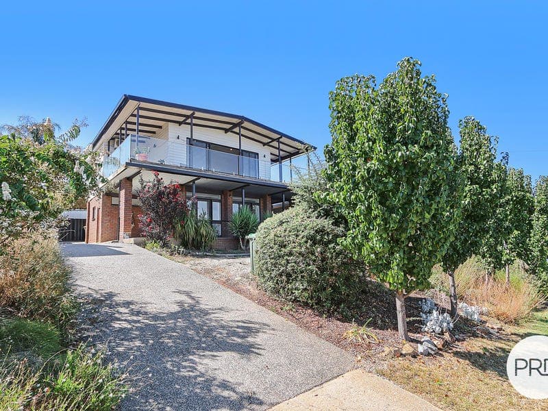 9 Lees Crescent, Bellbridge