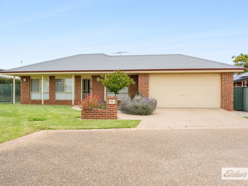 1 Carlyle Court, Rutherglen