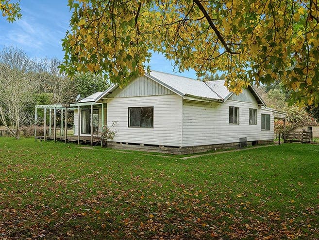 401 Lindons Road