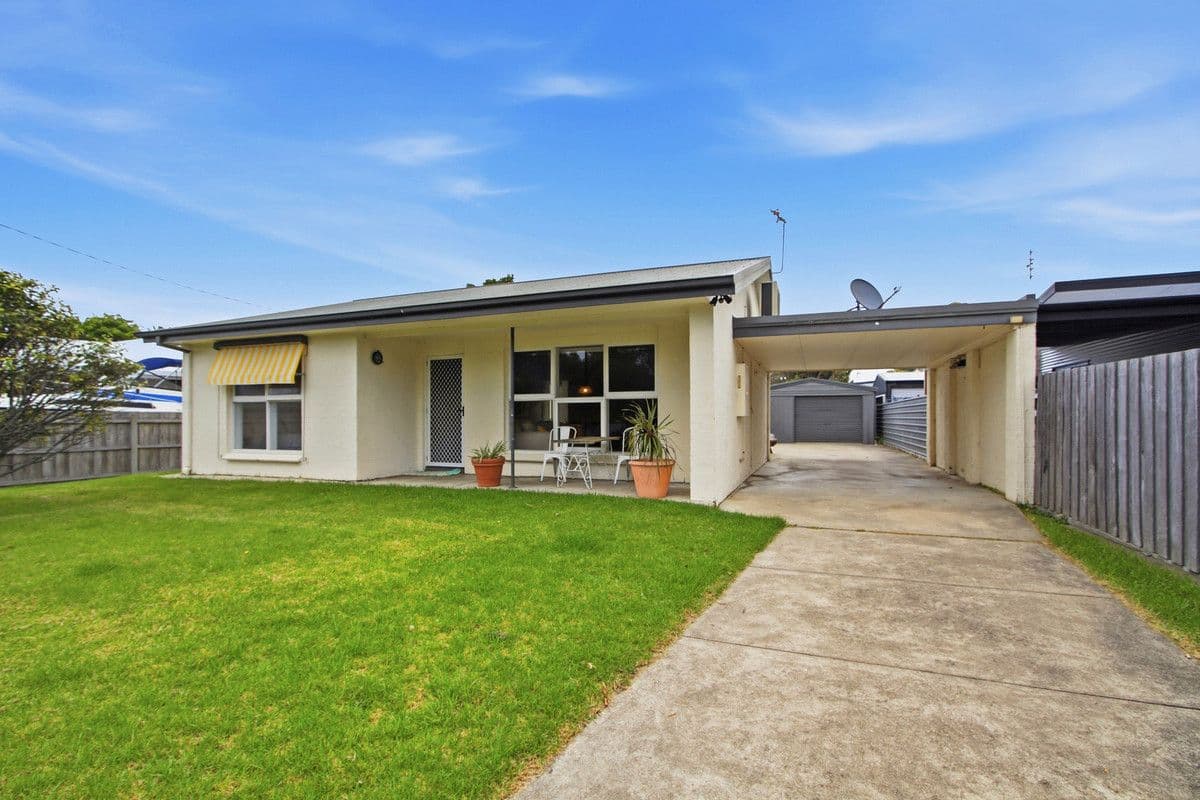 18 Long Street