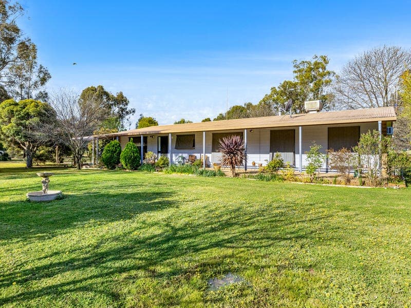 16 Savage Street, Lake Rowan