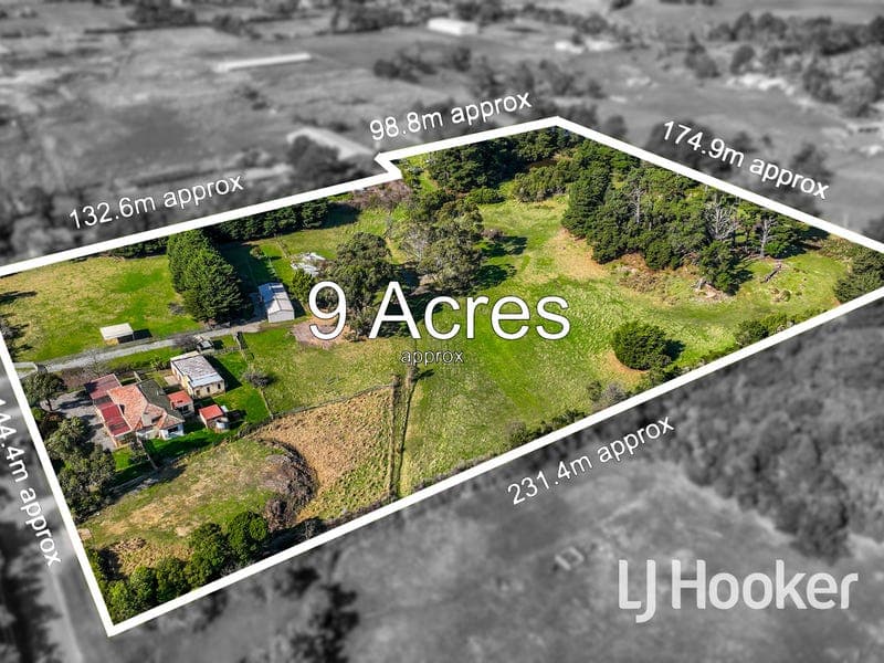 16 Meadow Road, Devon Meadows