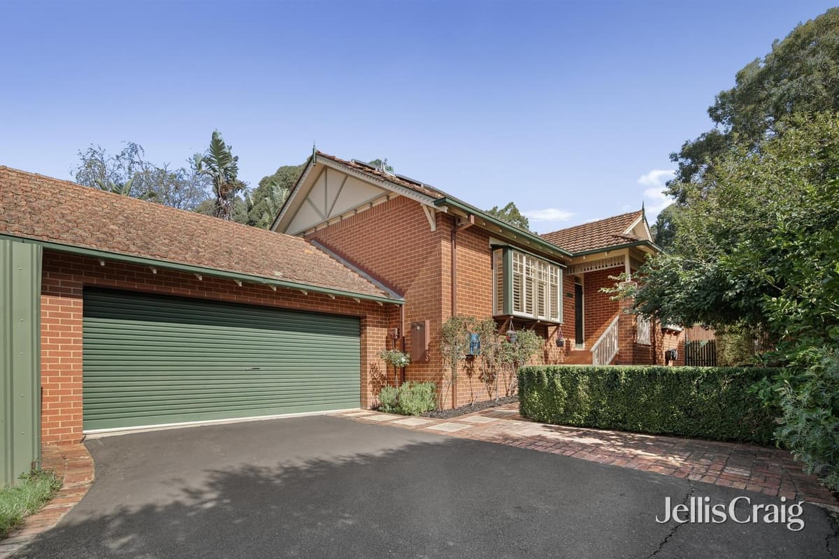 2/20 Scenic Avenue