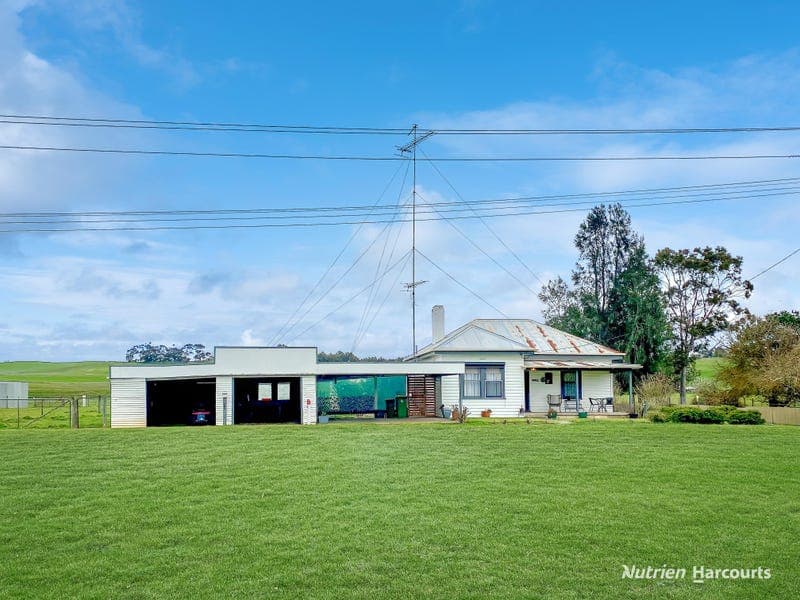 5911 Portland-Casterton Road, Sandford