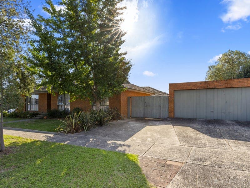 45 Whitehaven Crescent, Noble Park North