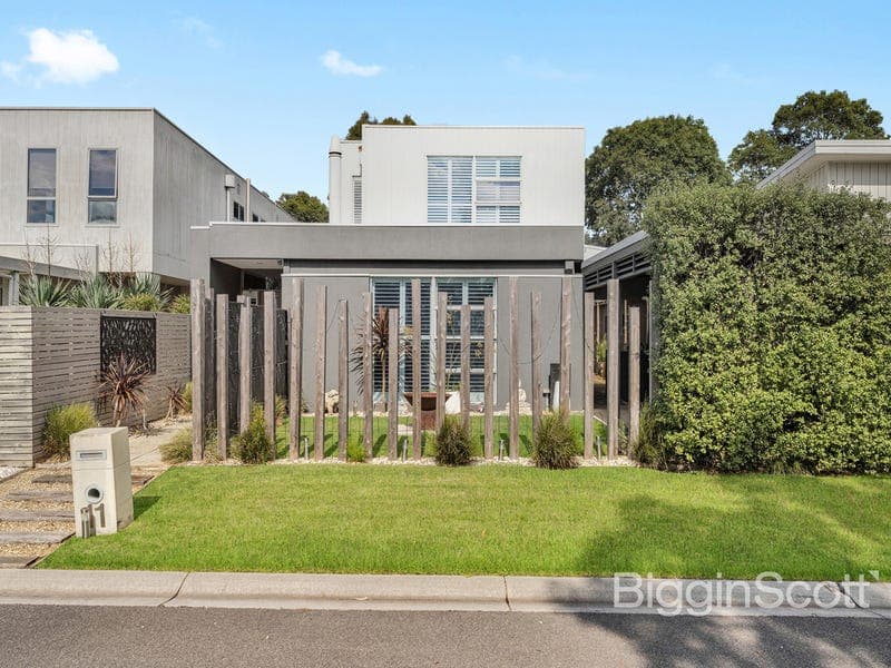 11 Tyrrell Terrace, Waterways