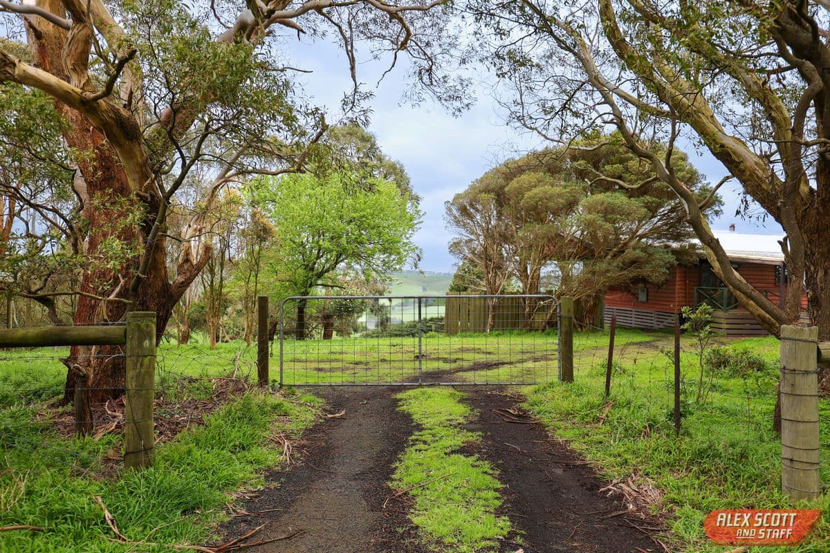 1040 GLEN ALVIE ROAD