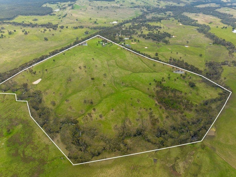 2045 Seymour-Tooborac Road, Tooborac