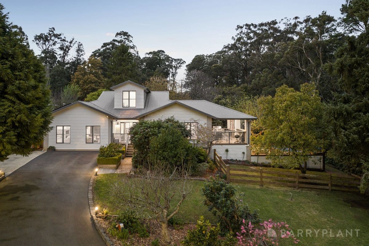 15 MOUNT BURNETT ROAD