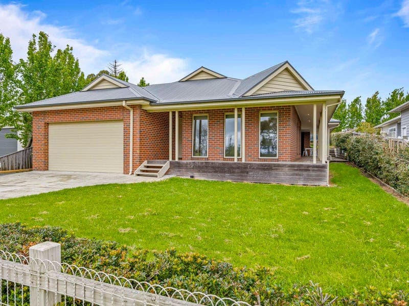 75 Main Street, Gordon