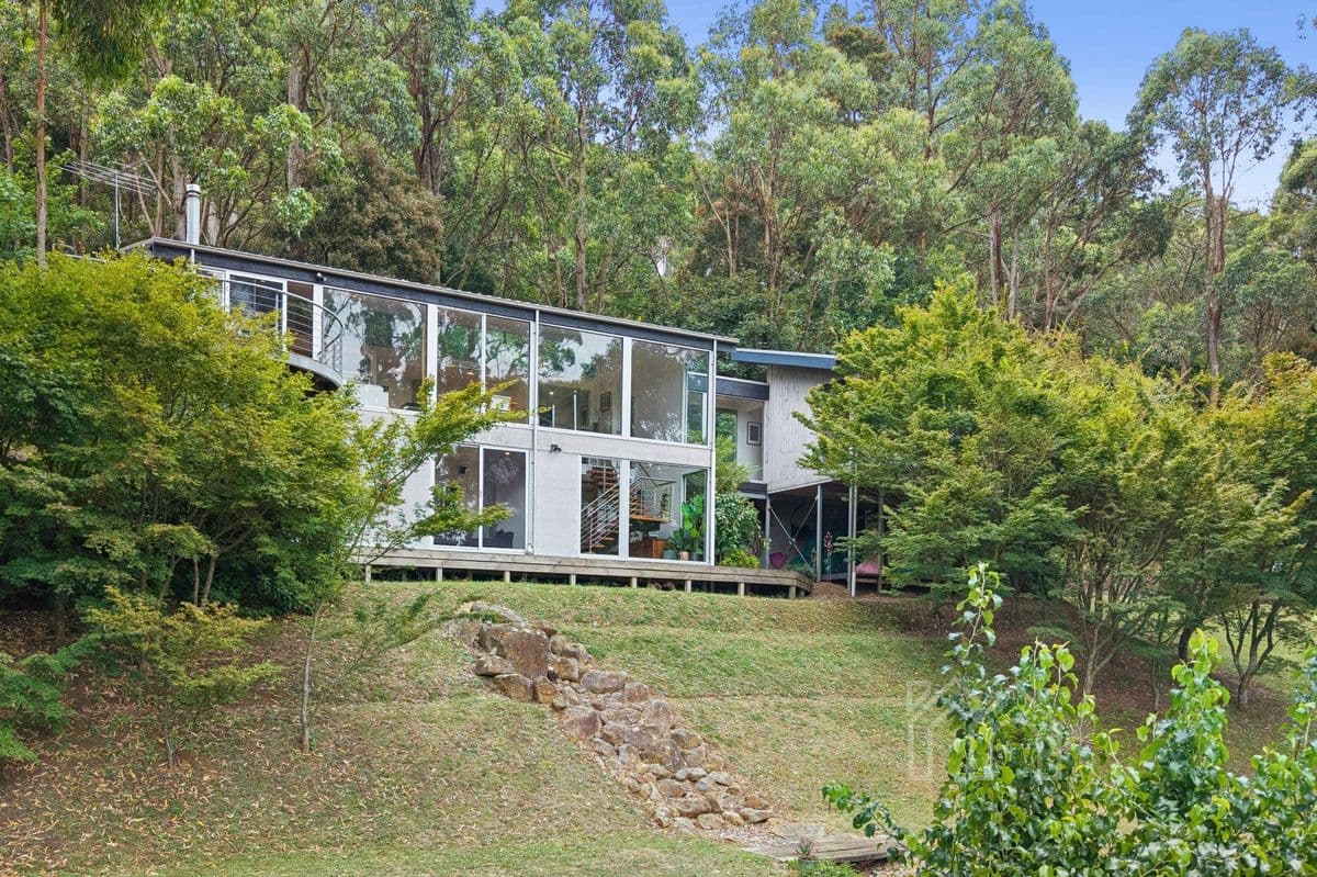 23 Green Avenue