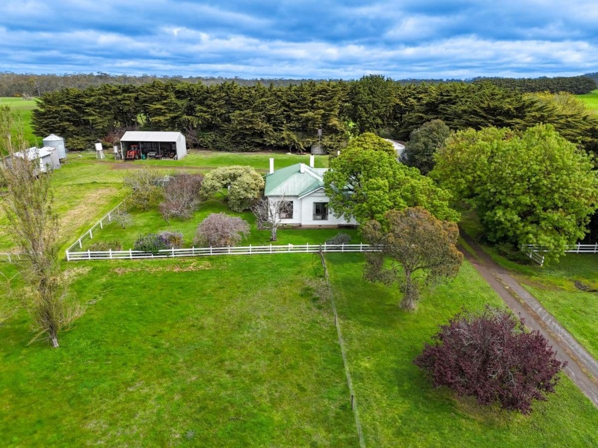 318 ARDONACHIE SCHOOL ROAD
