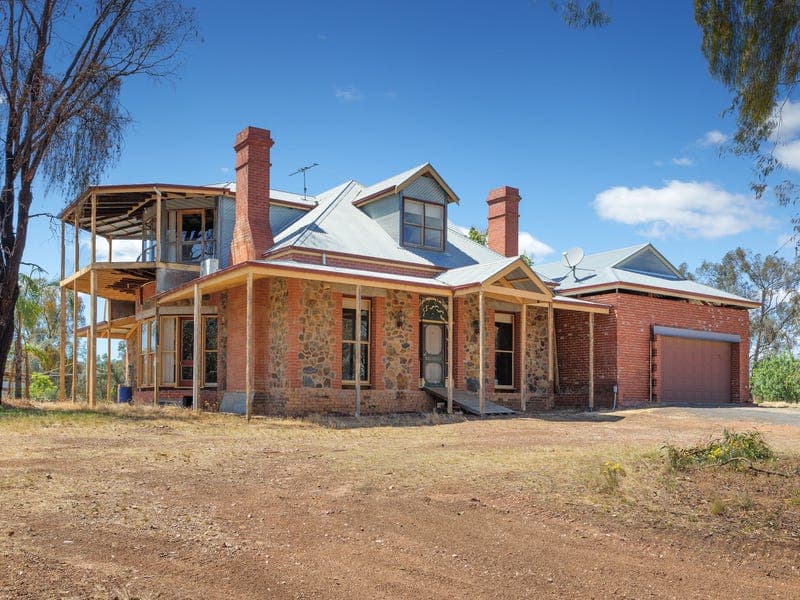 474 Chiltern-Rutherglen Road, Cornishtown