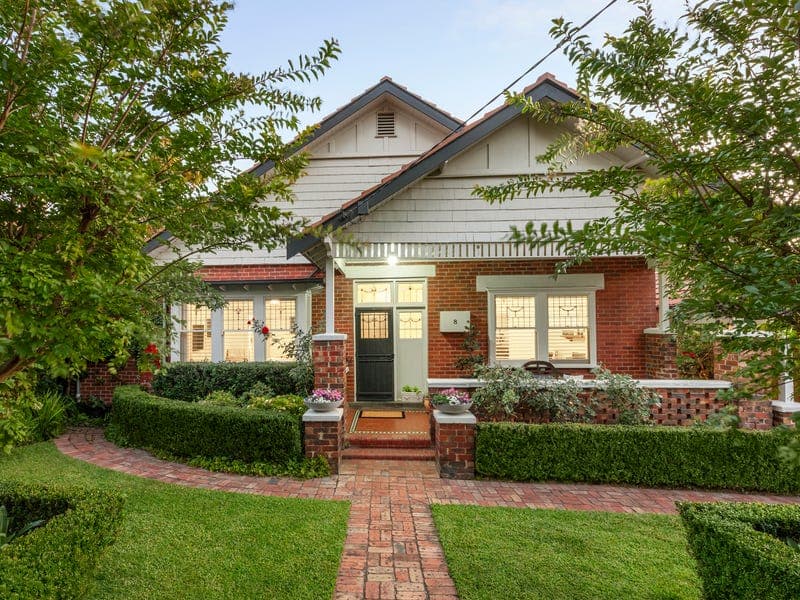 8 Peverill Street, Deepdene