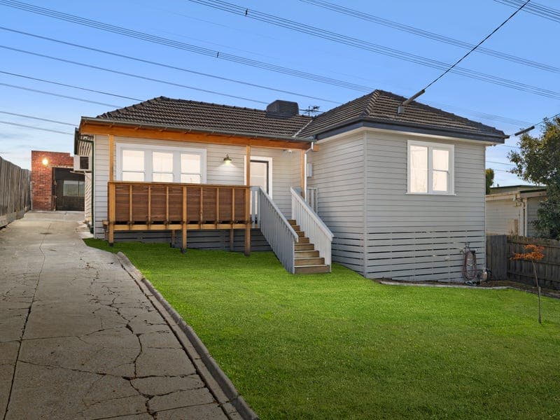 19 Hillcrest Avenue, Ringwood