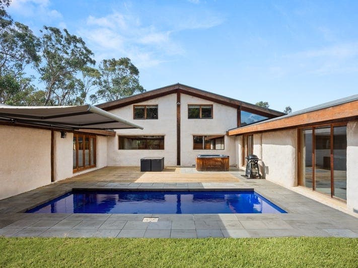 4 Woodland Close, Bittern