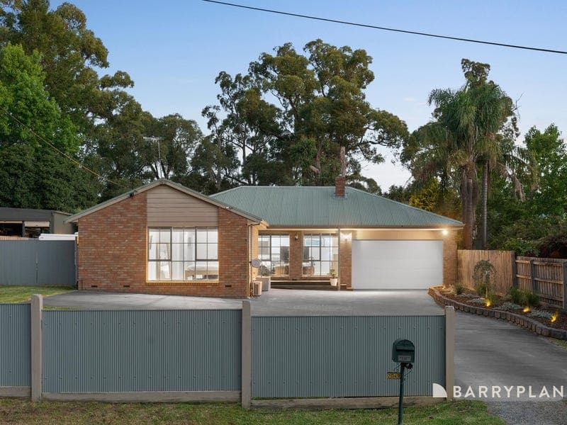 2048 Wellington Road, Clematis