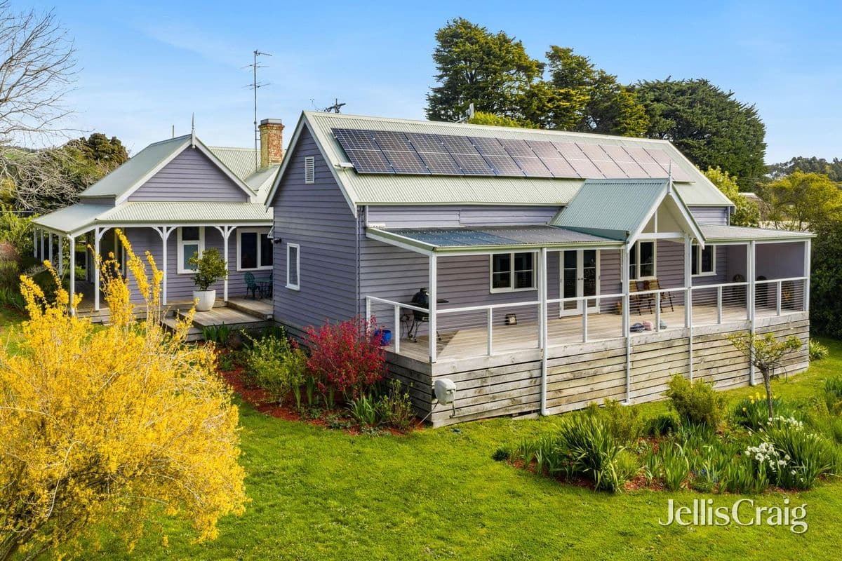 517 Dean-Mollongghip Road