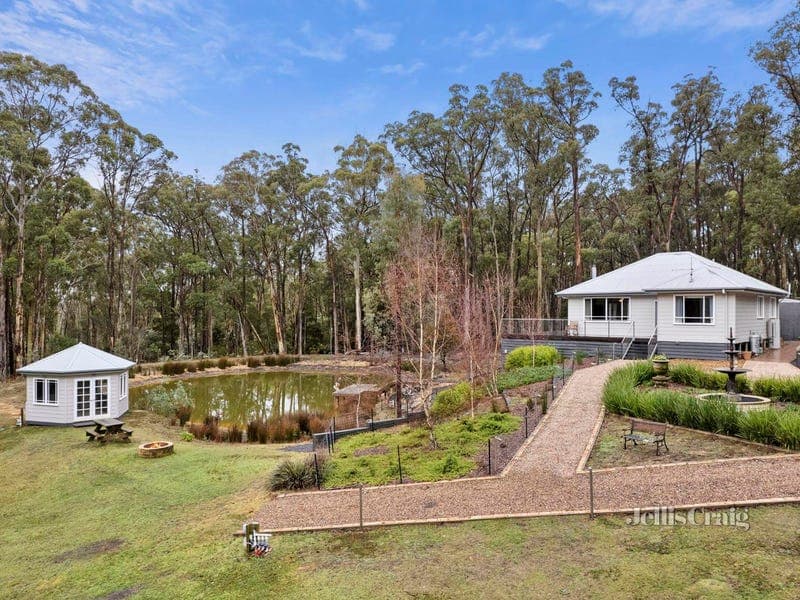 30 Whitegum Drive, Wheatsheaf