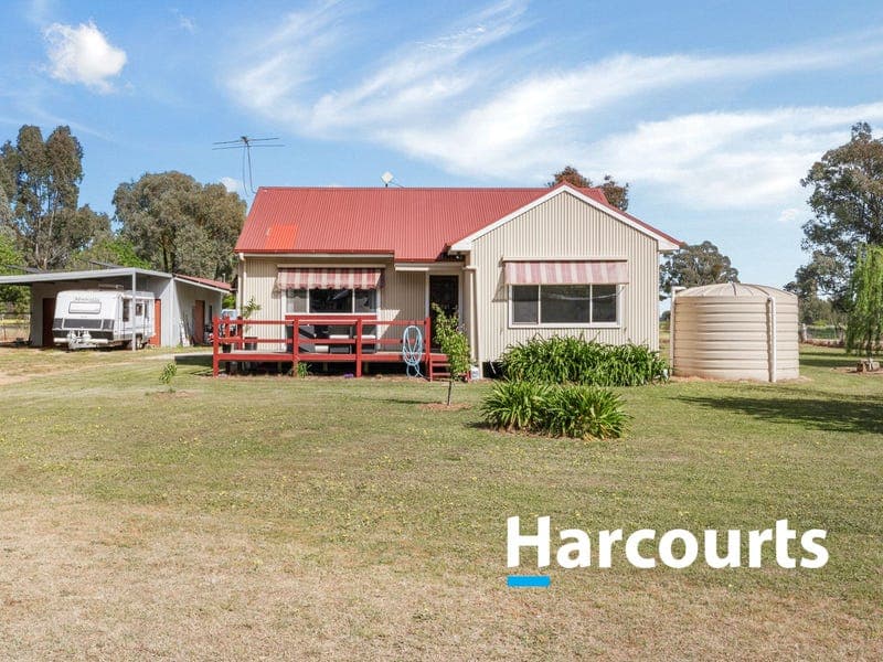 40 School Road, Springhurst
