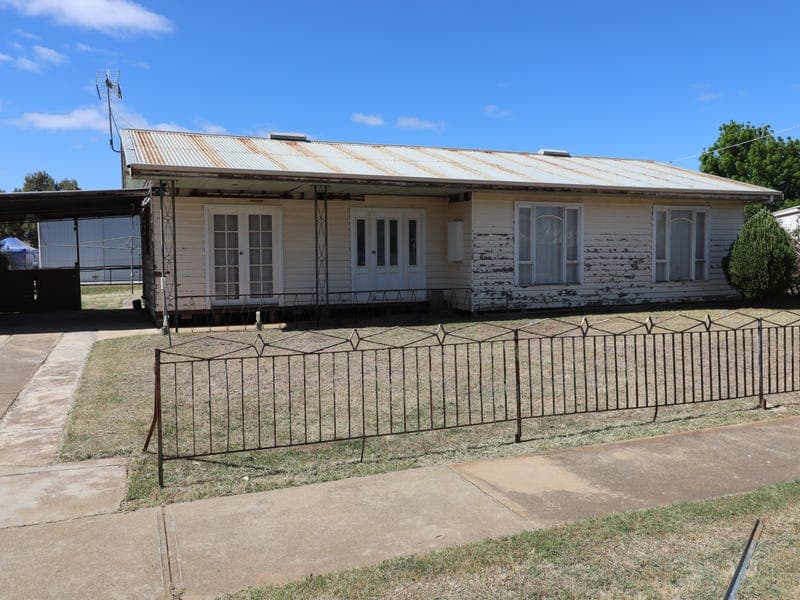 6 Station Street, Leitchville